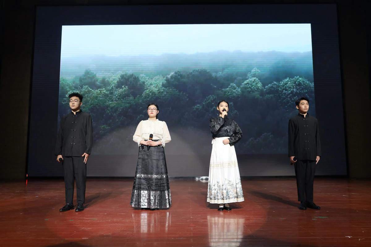 诗歌朗诵情景剧,诗歌朗诵情景剧表演-图2 诗歌朗诵情景剧,诗歌朗诵情景剧表演-图2