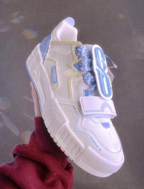 鞋的诗歌，鞋的诗歌现代-图3