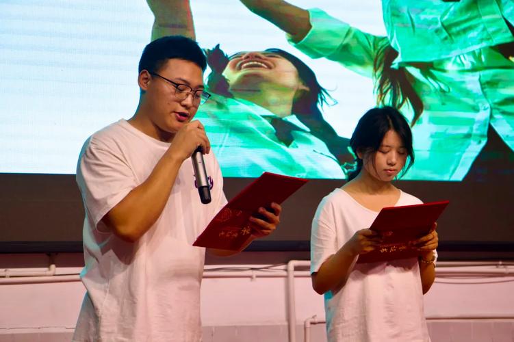 奋斗的青春诗歌，奋斗的青春诗歌朗诵-图3