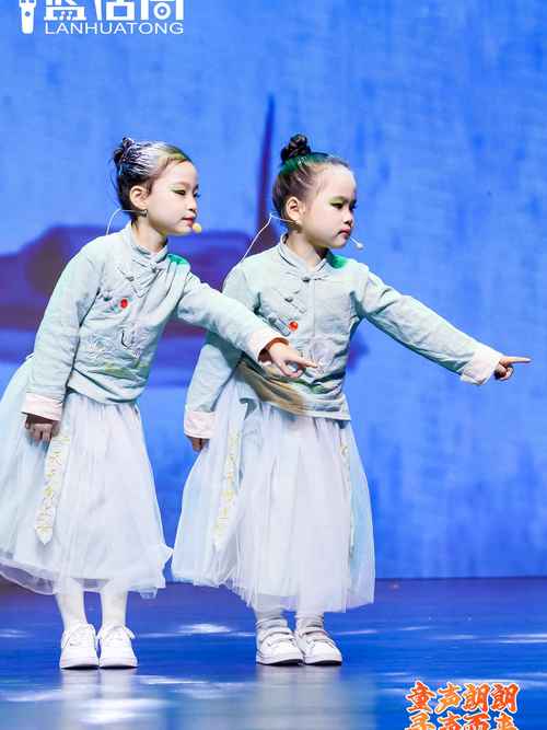 情景诗歌朗诵，如何演绎情景交融？-图1